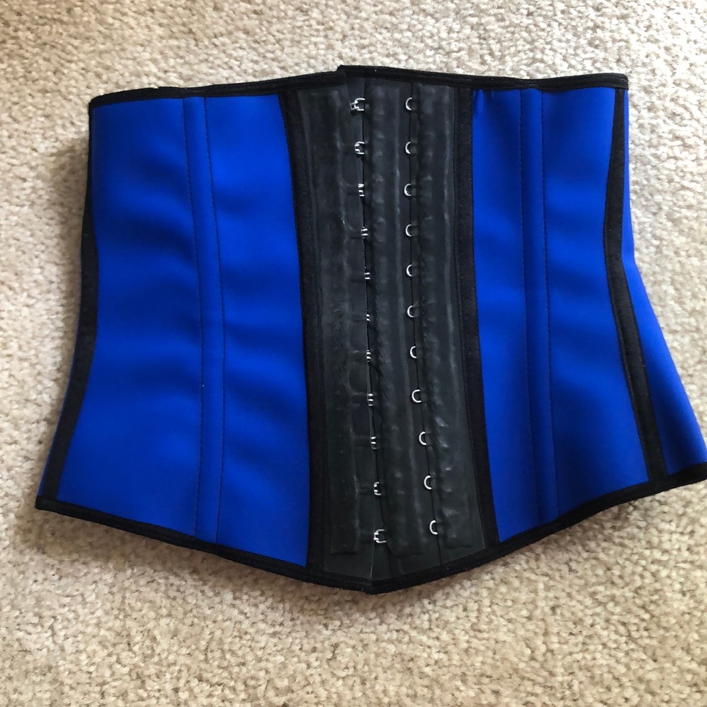 👋🏽Waist Trainer